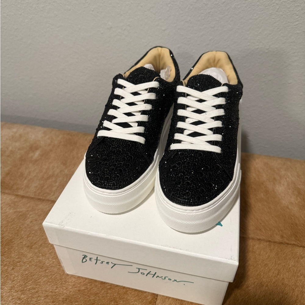 Betsey Johnson Sidny Black